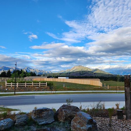 Escape To Riverslea Wanaka Esterno foto